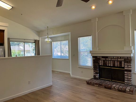 4th image of 339 School St