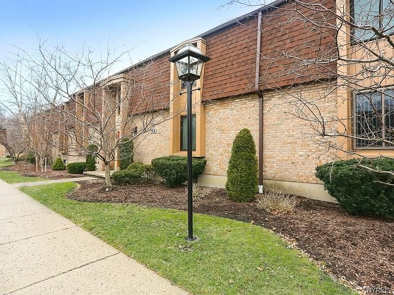 1st image of 55 Greenwich Dr APT 1