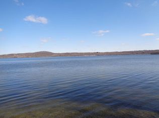 3379 Lake Dr, Hartford, WI 53027