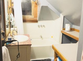 801 N 36th St, Seattle, WA 98103