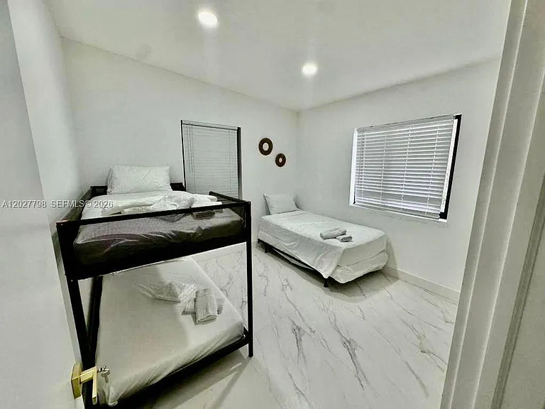 415 NW 133rd St — Photo 45