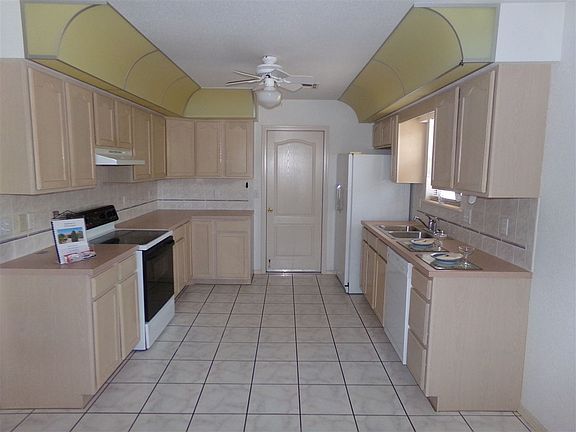 4th image of 853 San Miguel