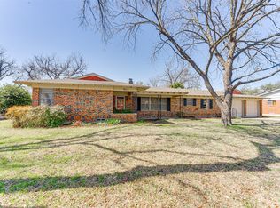 1821 Arrow Ln, Garland, TX 75042