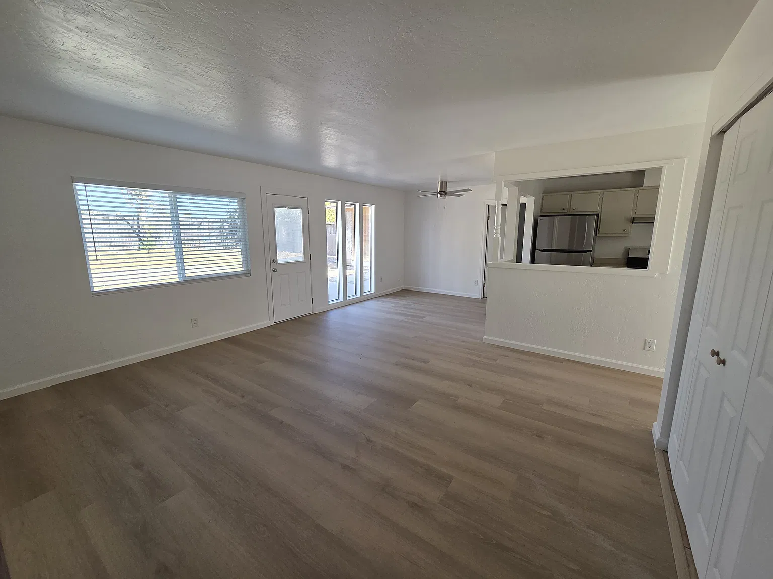 4 bed, 1211 sqft, $2,250 — Photo 2