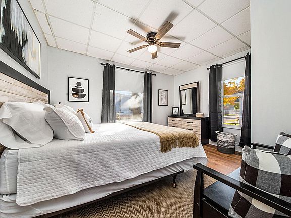 5th image of 922 Cottage Ave #A