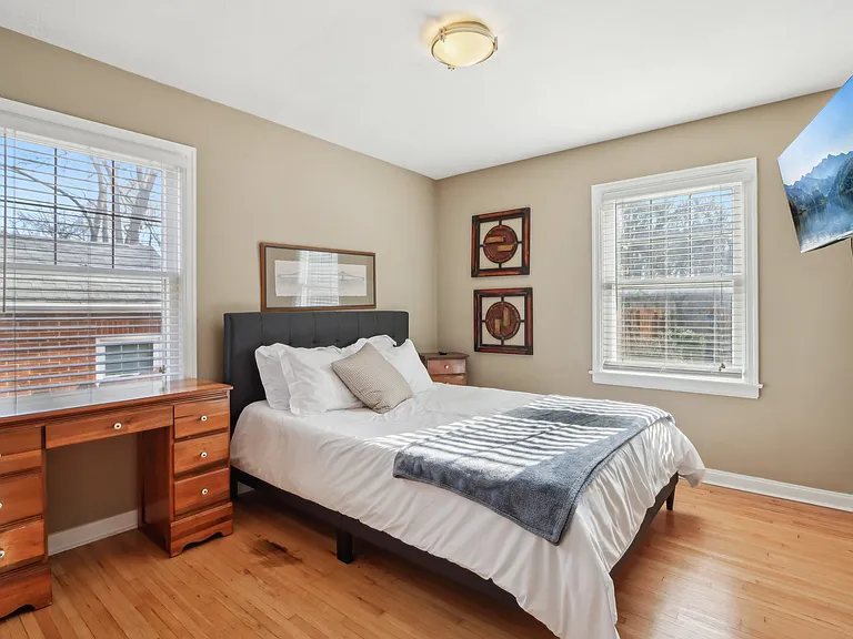 4111 E Pleasant Run Parkway South Dr — Photo 18