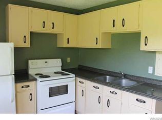 13 Knox Dr, Holland, NY 14080