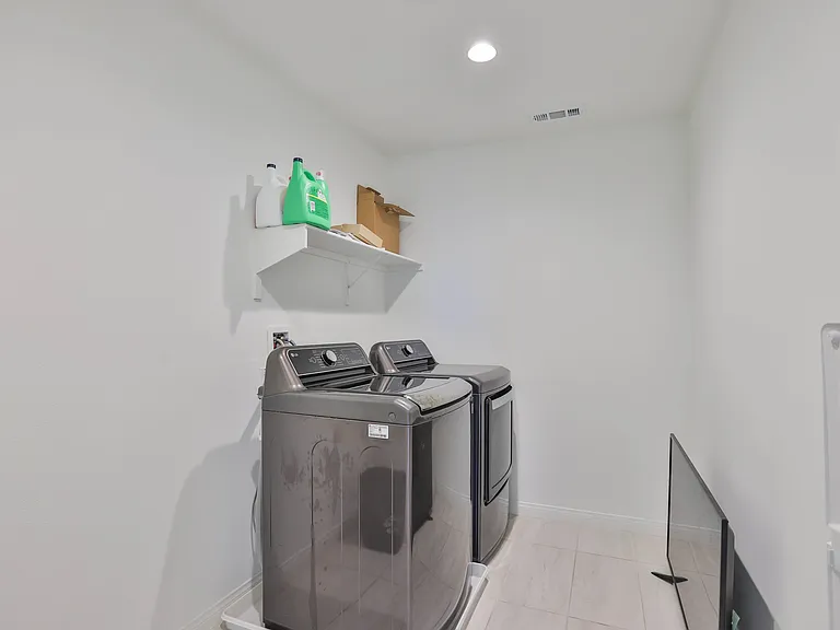 4551 Highland Ave — Photo 22