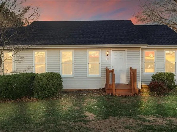 1373 Sandy Cir, Blacksburg, VA 24060