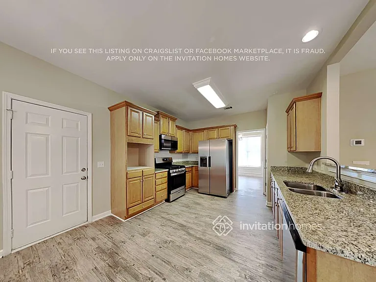 8920 Watersedge Ct — Photo 8