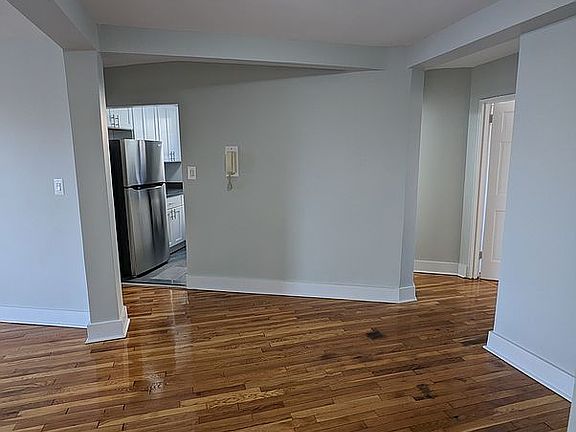 4th image of 125-16 83rd Dr #6F