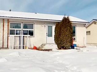 188 Sunwapta Dr #1A, Hinton, AB T7V1E9