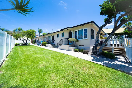 768 Tourmaline St Photo 1