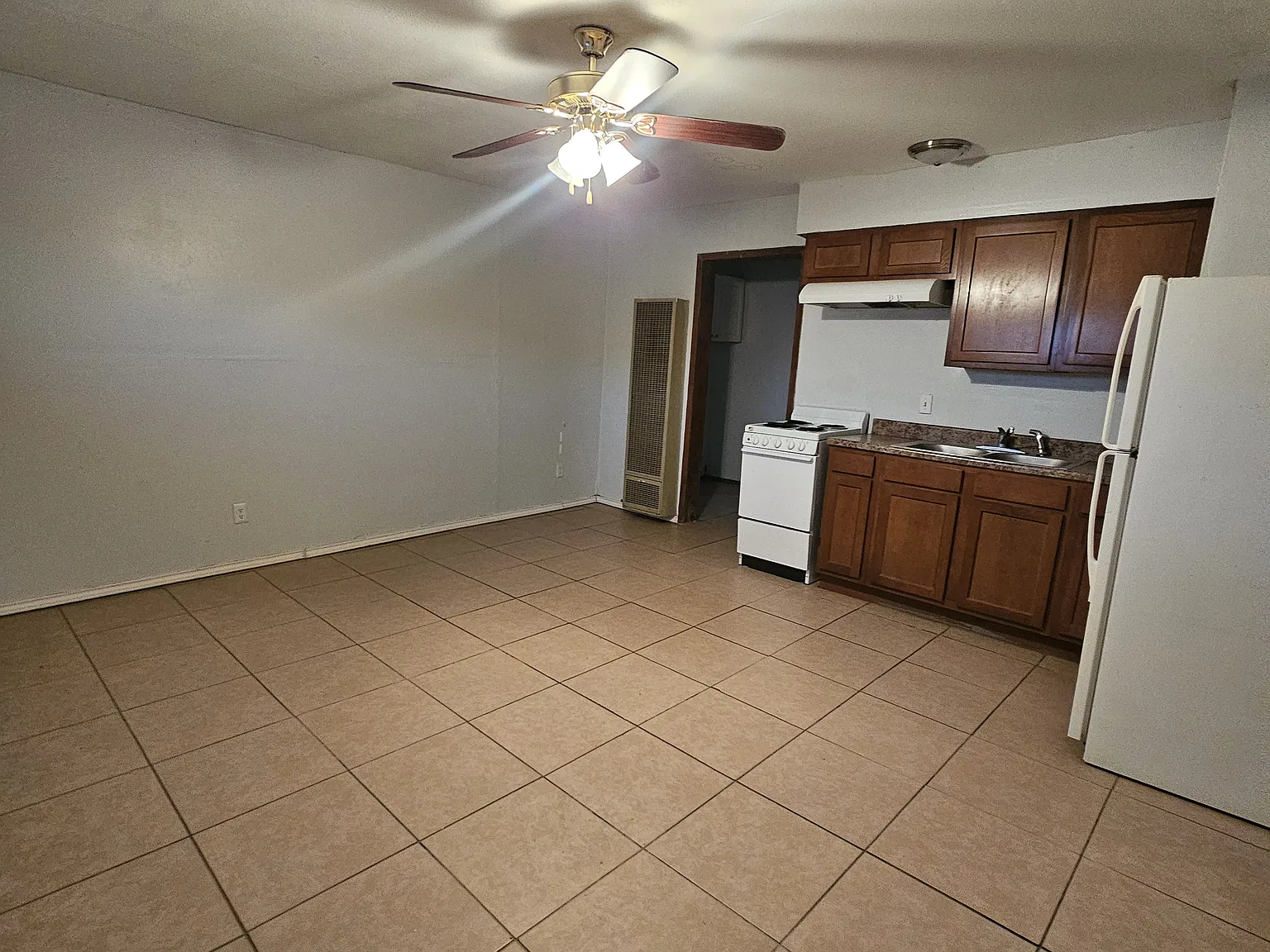 1 bed, 434 sqft, $650 — Photo 3