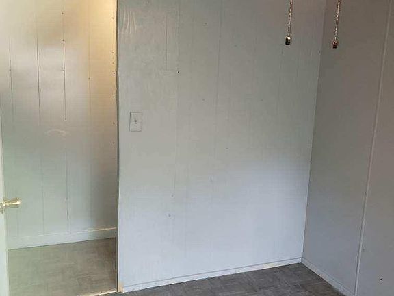 3rd image of 5491 Deerwood Ave