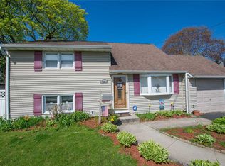 92 Stellenwerf Ave, Islip Terrace, NY 11752