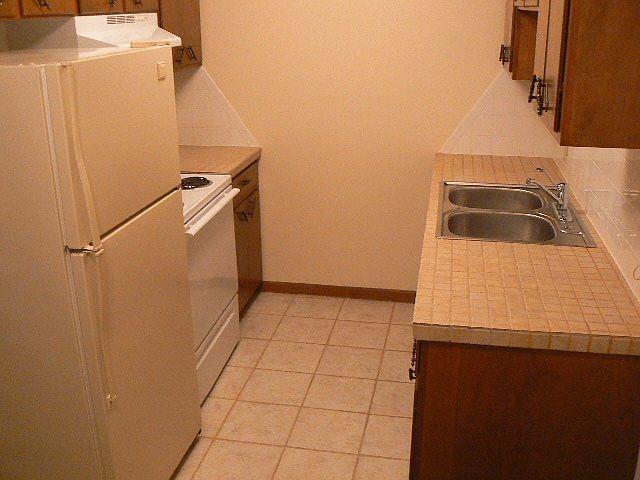 2nd image of 1257 E Cherry St APT 103