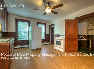 54 1st Ave APT 2R, Woonsocket, RI 02895