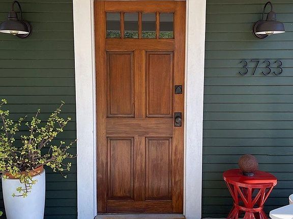 3rd image of 3733 Revere Ave