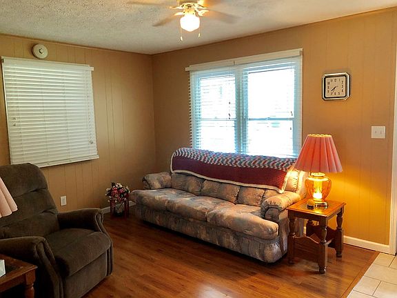 3rd image of 1012 Asberry Dr
