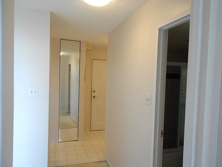 2012 Fullerton Ave #1213 — Photo 6