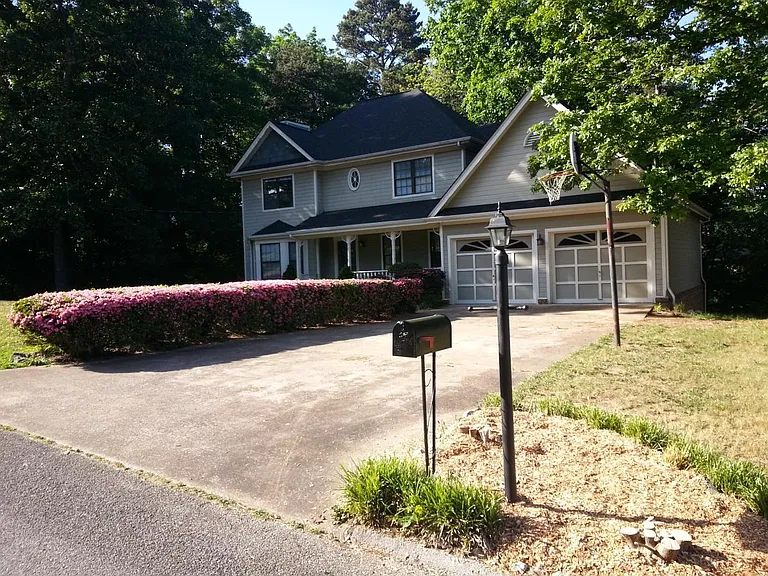 Front of House Right
