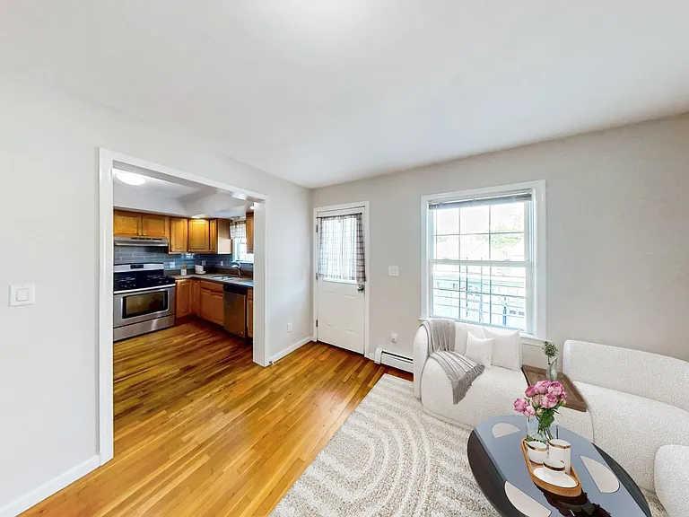 35 Juniper St #1 — Photo 7