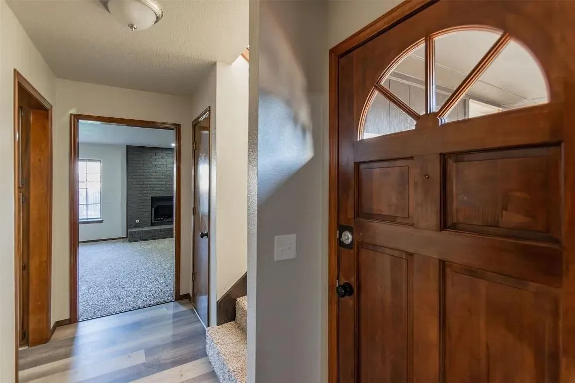 9328 Lansbrook Ln — Photo 3