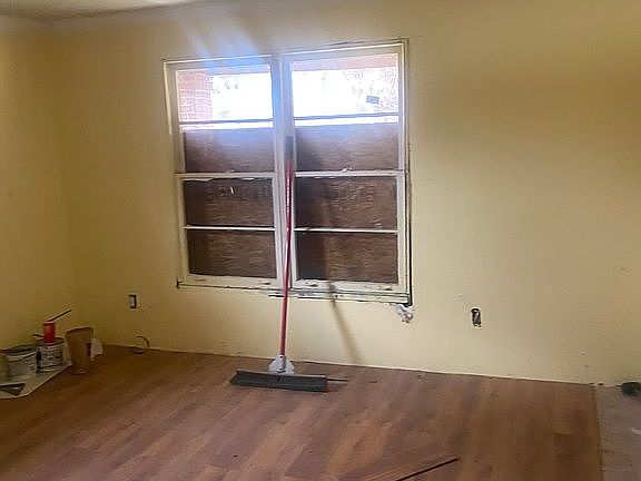 2nd image of 1407 South Ave
