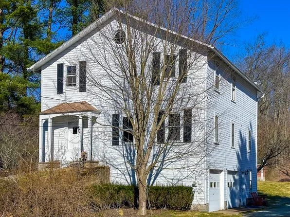 15555 Munn Rd, Newbury, OH 44065