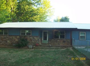 202 Northview Ave, Huntsville, AR 72740