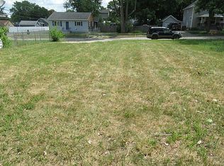 821 Robinwood St, Pontiac, MI 48340