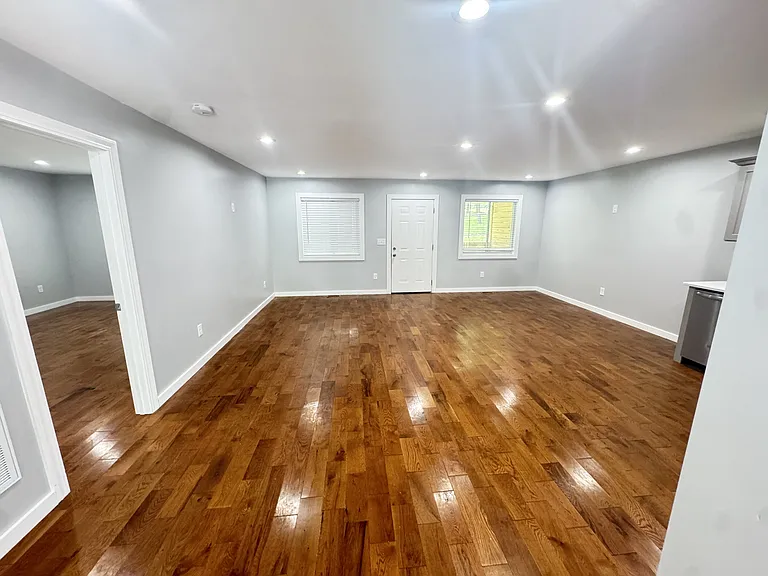 48 Charterhouse Ave — Photo 11