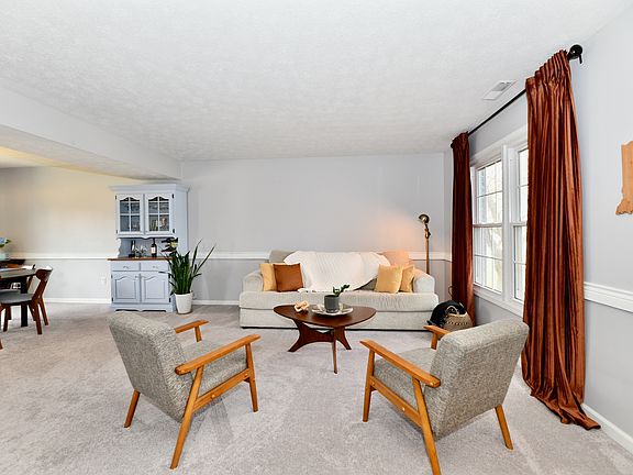 4th image of 8503 Hoff Ct
