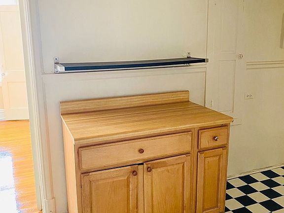 5th image of 2900 Monument Ave APT 6