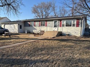 928 E Adams St, Oneill, NE 68763