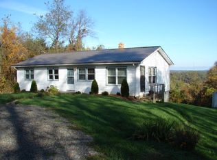 182 Sunrise Crest Ln, Hillsville, VA 24343