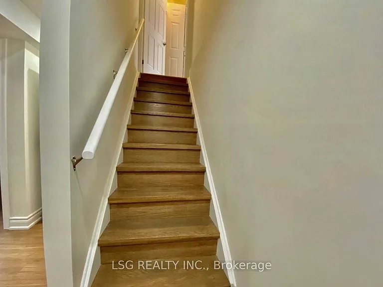 58 Bulmer Cres #BASEMENT — Photo 6