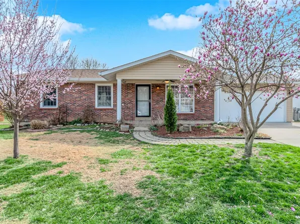 3842 Duchess Dr, Saint Charles, MO 63304