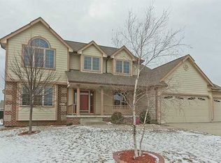 1212 Falcon Dr SE, Altoona, IA 50009