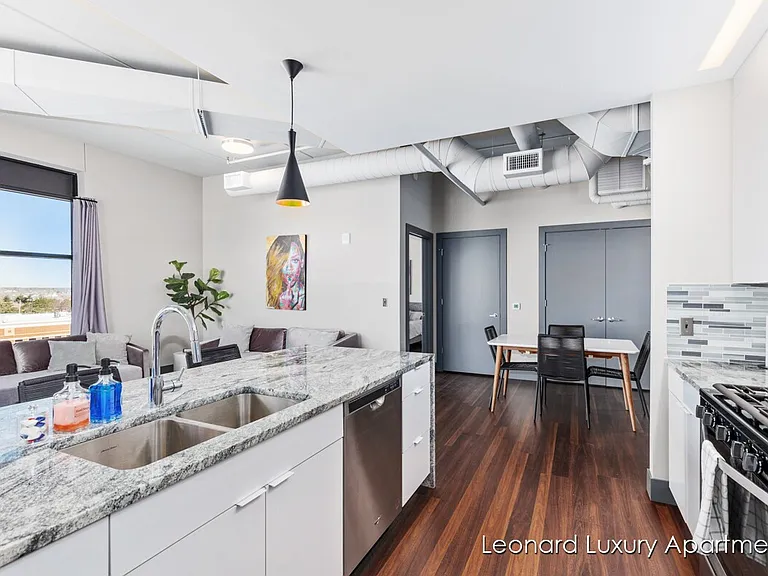 The Leonard Luxury Apartments — Photo 79