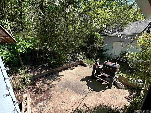 5th image of 242 Dakota Dr