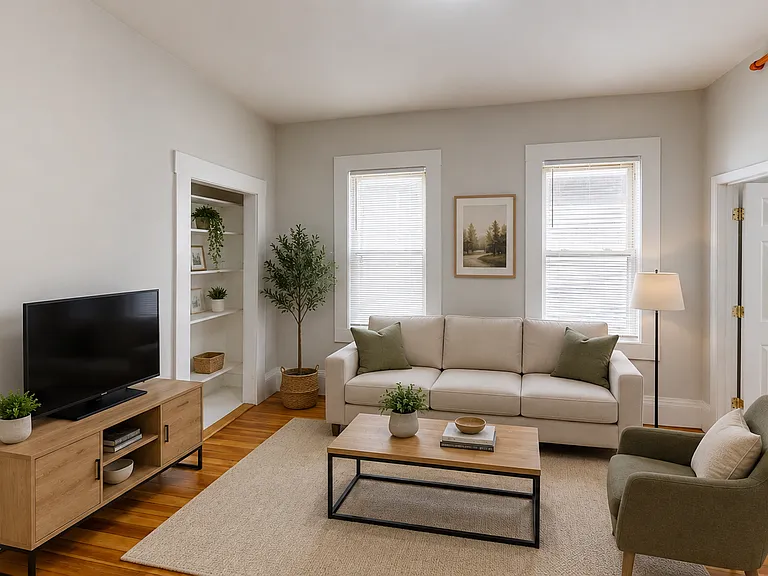 3155 Washington St #1 — Photo 1