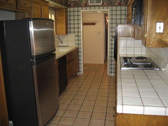Kitchen, looking to entry.