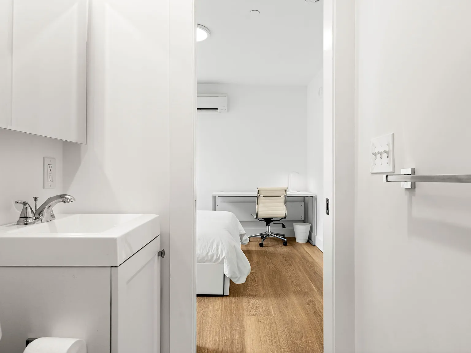 1 bed, $1,975 — Photo 4