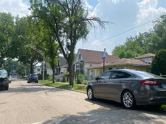 4th image of 231 W 105th Pl