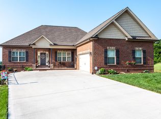 799 Shenandoah Dr, Lenoir City, TN 37771