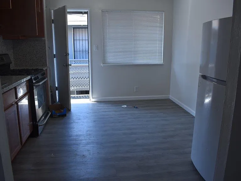 27942 Manon Ave #C — Photo 24