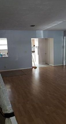 5th image of 10800 NW 24th St