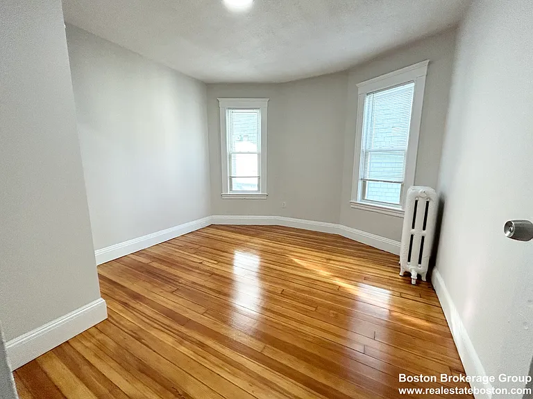 24 Willis St #2 — Photo 6